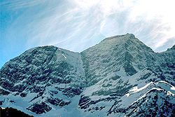 De gauche (est) à droite (ouest) : grand Astazou, couloir Swan, et petit Astazou.