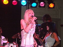 Courtney Love on stage.jpg