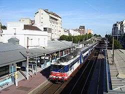 Enghien-les-Bains - interieur de la gare.jpg