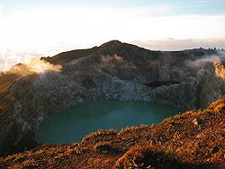 Lac de cratère du Kelimutu