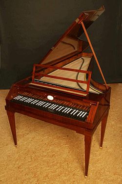 Early piano replica by the modern builder Paul McNulty, after Walter & Sohn, 1805.