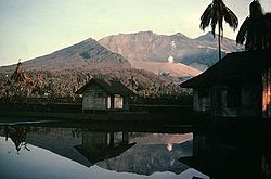 Vue du Galunggung en 1982.