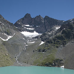 Vue du glacier de Freydane au mois de juillet.