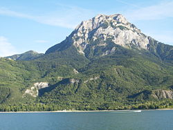 Le Grand Morgon au-dessus du lac de Serre-Ponçon