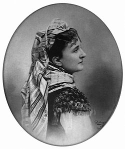 Hortense Schneider en costume de Périchole (1874)cliché Reutlinger