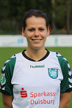 Jennifer Oster 2011 2.jpg