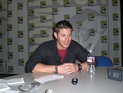 Jensen Ackles 2008 Comic-Con 01.jpg