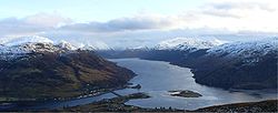 Vue générale du loch Duich depuis le nord-ouest.