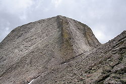 Le mont Kit Carson vu depuis le creux entre lui et Challenger Point