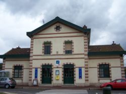 La Celle-Saint-Cloud Gare de Bougival.JPG