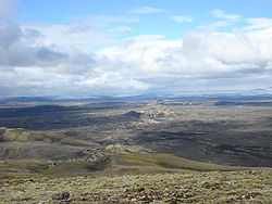 Vue d'une partie de la fissure volcanique du Laki ouverte en 1783.