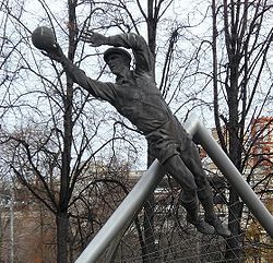 Statue de Lev Yachine au stade Dynamo de Moscou