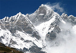 Le Lhotse vu depuis le sommet du Chhukung Ri