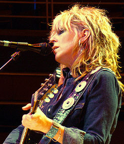 Lucinda Williams November 8 2006.jpg