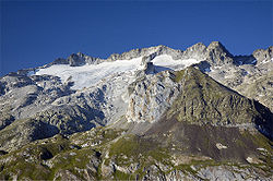 Glacier de la Maladeta avec en arrière-plan le pic de la Maladeta (3 312 m).