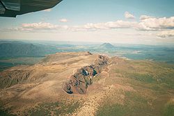 Vue aérienne du mont Tarawera