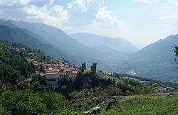 Panorama del Castello e Valle Camonica - Cimbergo (Foto Luca Giarelli).jpg