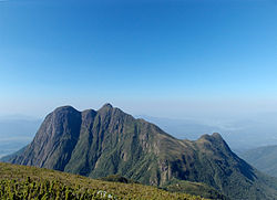 Le pic Paraná depuis le pic Caratuva