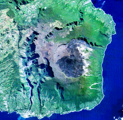 Image satellite du massif du Piton de la Fournaise.