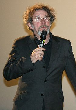 Robert Guédiguian à l'avant-première de Lady Jane diffusée à l'UGC Ciné Cité Les Halles, à Paris, le 8 avril 2008.