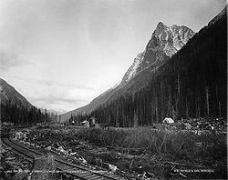 Mont Macdonald vu du col Rogers en 1887
