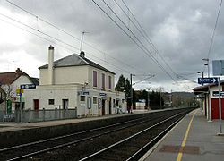Rosny-sur-Seine - Gare01.jpg