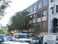 Softimage building, front on St-Laurent, Montreal 2005-10-21.JPG