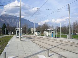 Station tram Hector Berlioz campus Grenoble.JPG