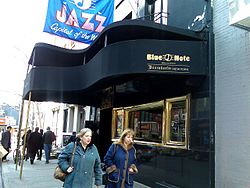 L'entrée du Blue Note à Greenwich Village