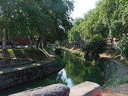 Toulouse canal de Brienne.JPG