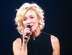 Véronic Dicaire imitating Madonna @ Celine Dion Concert.jpg