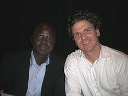 Valentino Achak Deng et Dave Eggers en 2008