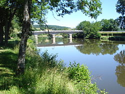 Vendenesse-sur-Arroux, pont sur l'Arroux.JPG