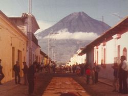 Le Volcan de Agua vu depuis Antigua