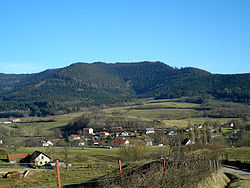 Hameau de Robache au pied de l'Ormont versant Saint-Dié
