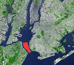 Mise en surbrillance de The Narrows reliant la Upper New York Bay à la Lower New York Bay.