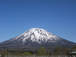 Le mont Yōtei vu de Hirafu.