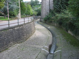 La Pétrusse canalisée à Luxembourg-Ville en-dessous de la Passerelle