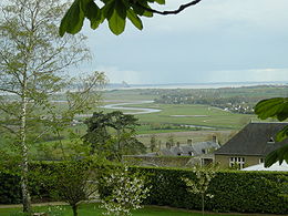 Vue sur la Sée et le Mont-Saint-Michel, depuis le jardin des plantes d'Avranches.