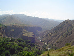 Vallée de l'Azat depuis Garni.