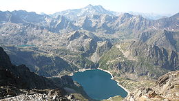 Le lac de Caillauas en été vu depuis le pic de Hourgade (2964m).