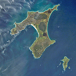 Lagune Te Whanga au centre de l'île Chatham