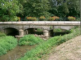 Cheilly-lès-Maranges - Pont sur la Cozanne .JPG
