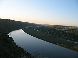 Le Dniestr près de Țipova.