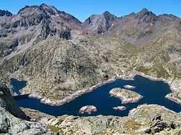 Les lacs de Bachimaña en août : le Bachimaña Bajo en haut à gauche de la photo