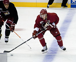 Accéder aux informations sur cette image nommée Kyle Turris Coyotes practice.jpg.