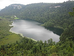 Lac de Bonlieu (vue d'ensemble).JPG