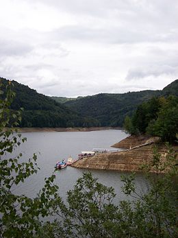 Lacul Vidraru.jpg