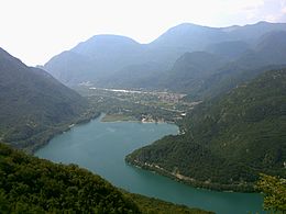 Vue du lac de Cavazzo