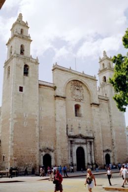 Merida-cathedral.jpg